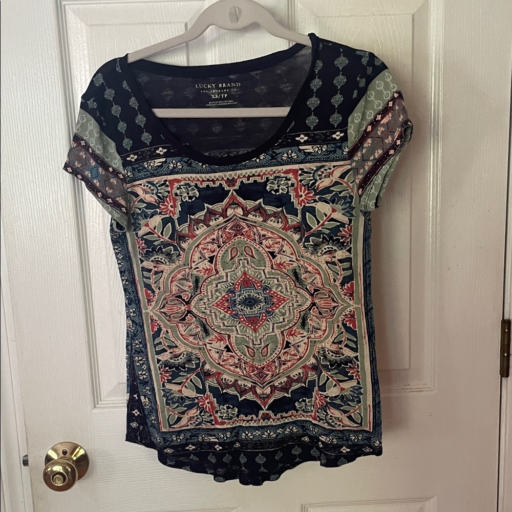 Lucky Brand boho chic beautiful Scoop Neck tee- unique & gorgeous!